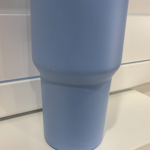 Stanley Cornflower Blue (Rare) 40 oz Quencher - “Original.” Bundle to save $. - Picture 3 of 4